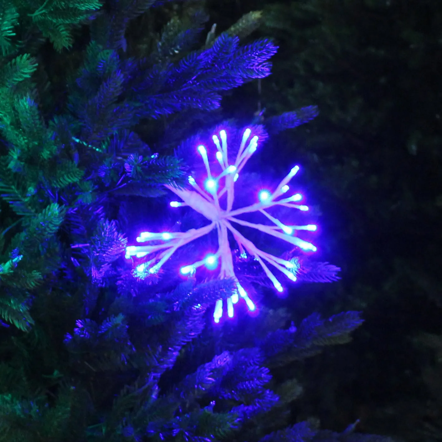 10" Twinkling LED Starburst Clusters