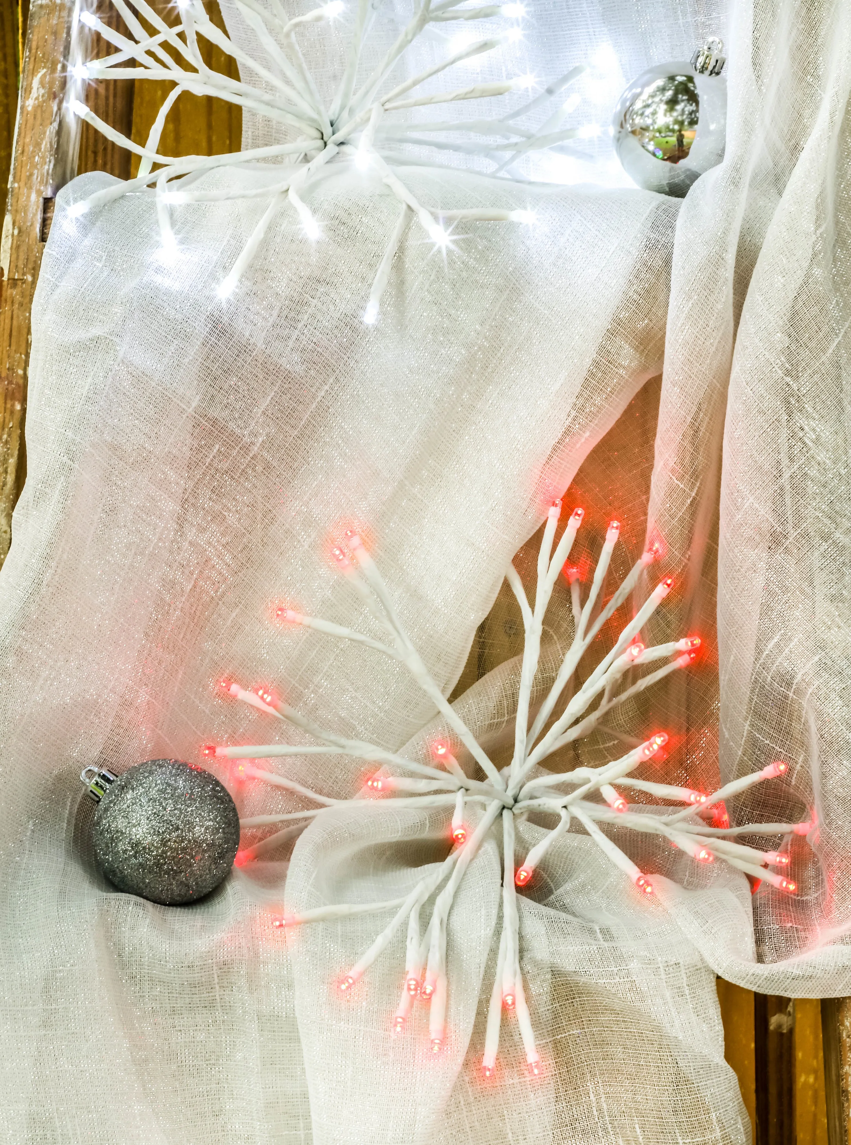 10" Twinkling LED Starburst Clusters