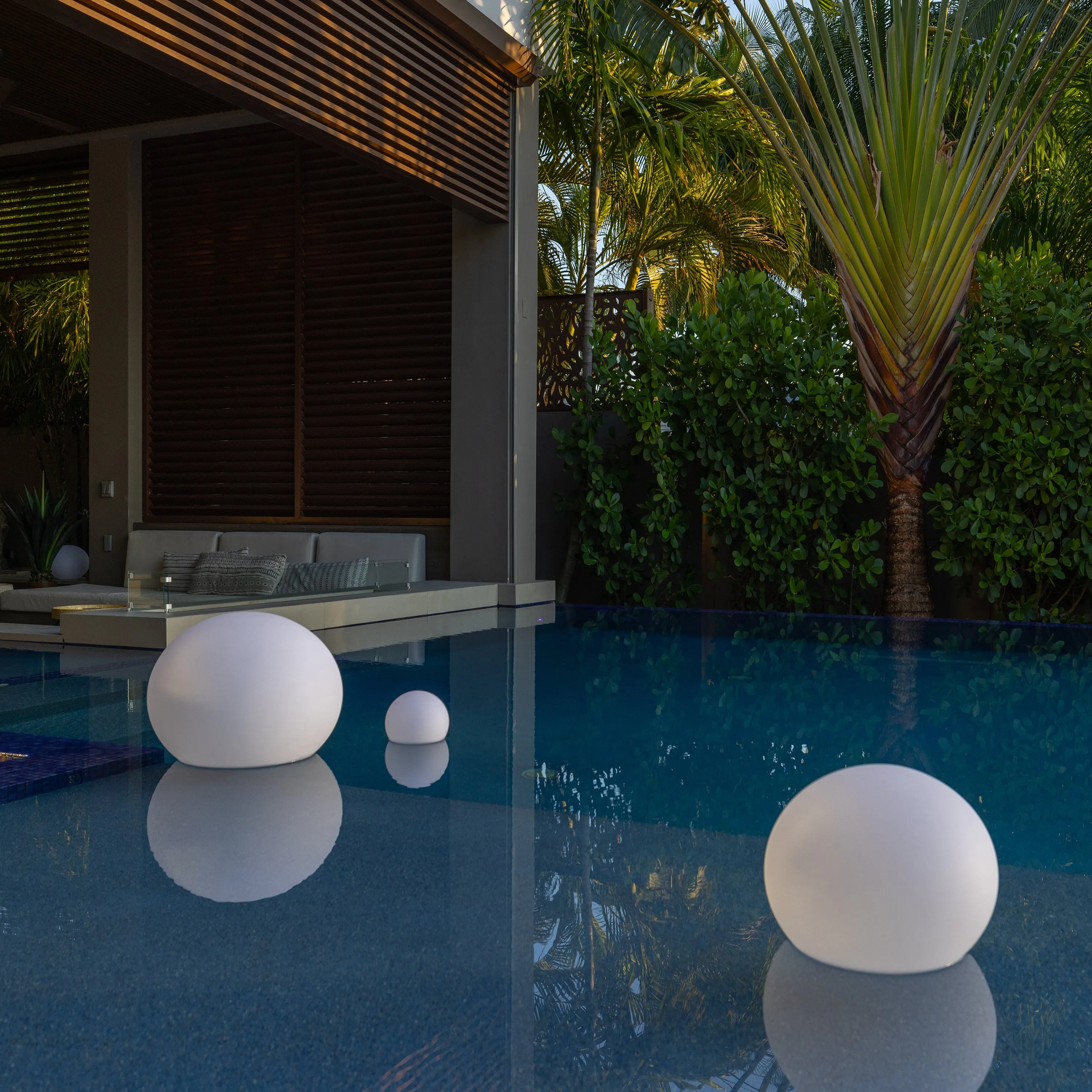 Ball Outdoor Bluetooth LED Lamp
