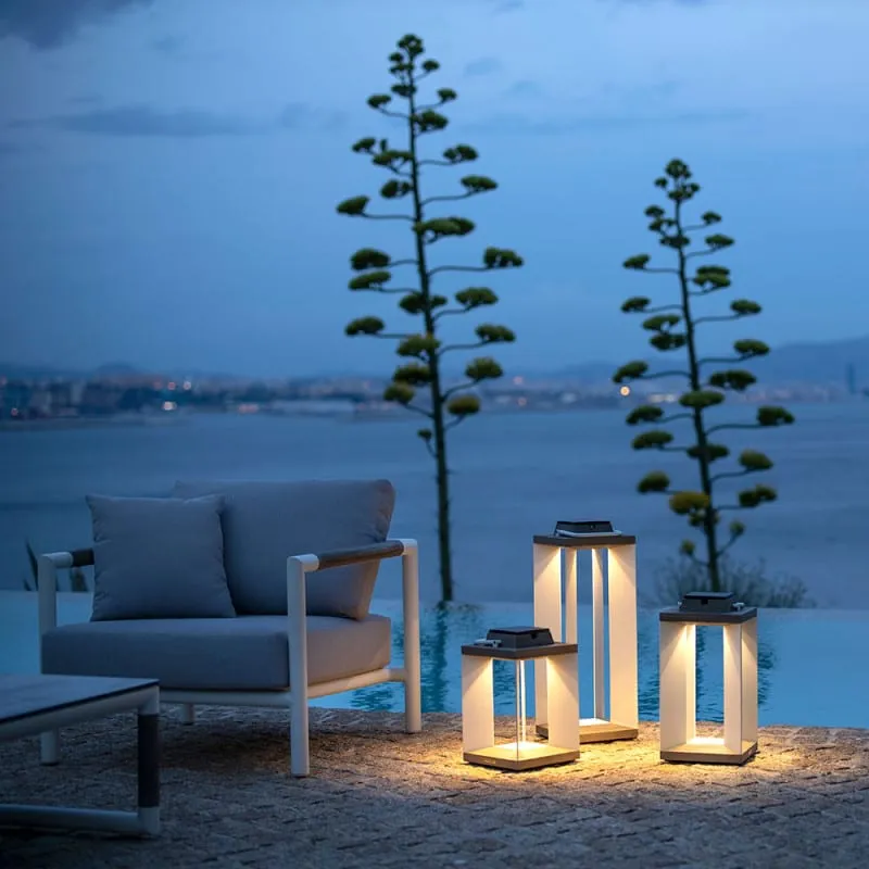 Les Jardins Blade Solar Lantern 18"H